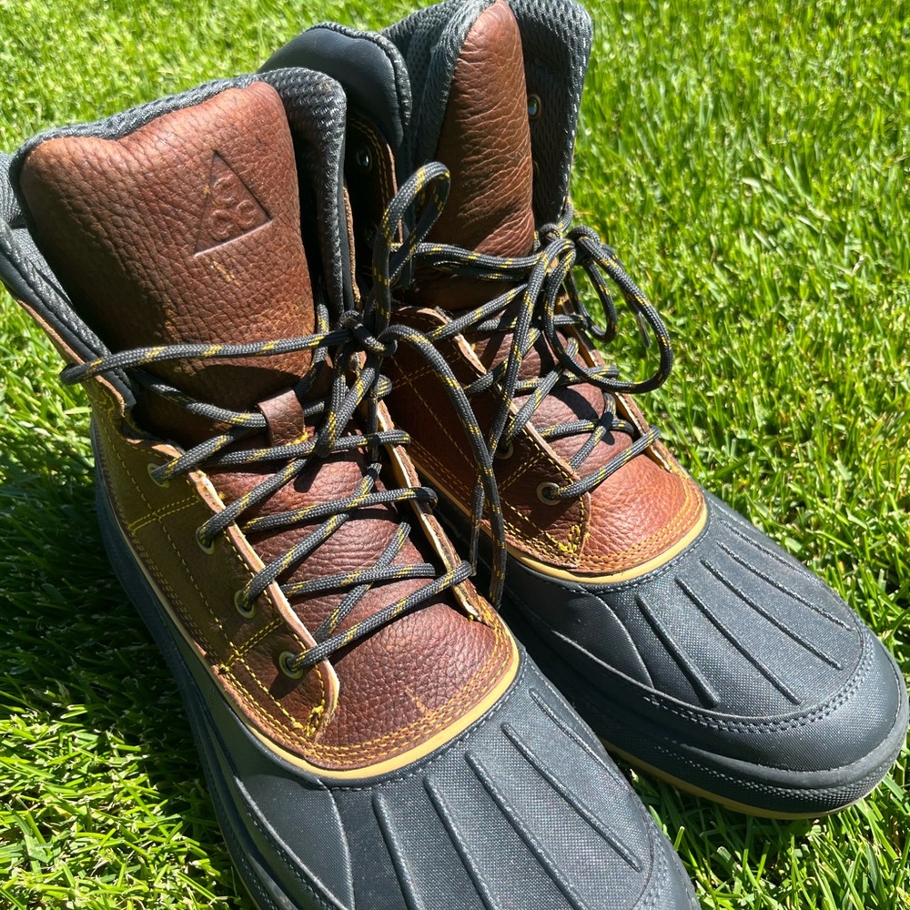 Nike Woodside ll Boots